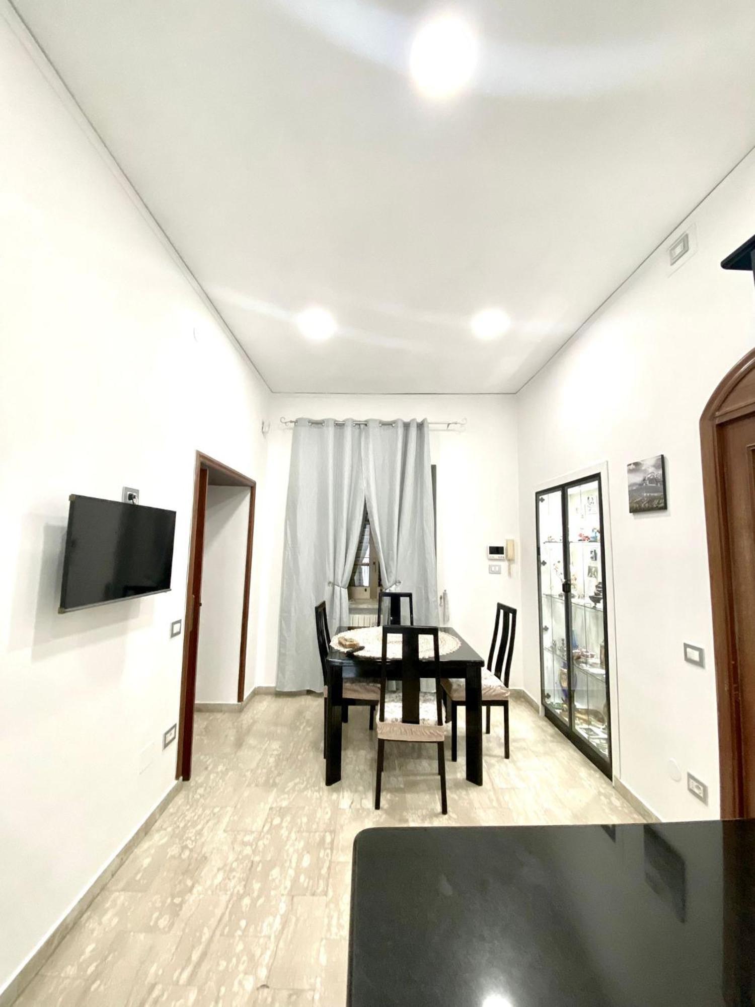 Castellano Apartment เนเปิลส์ ภายนอก รูปภาพ