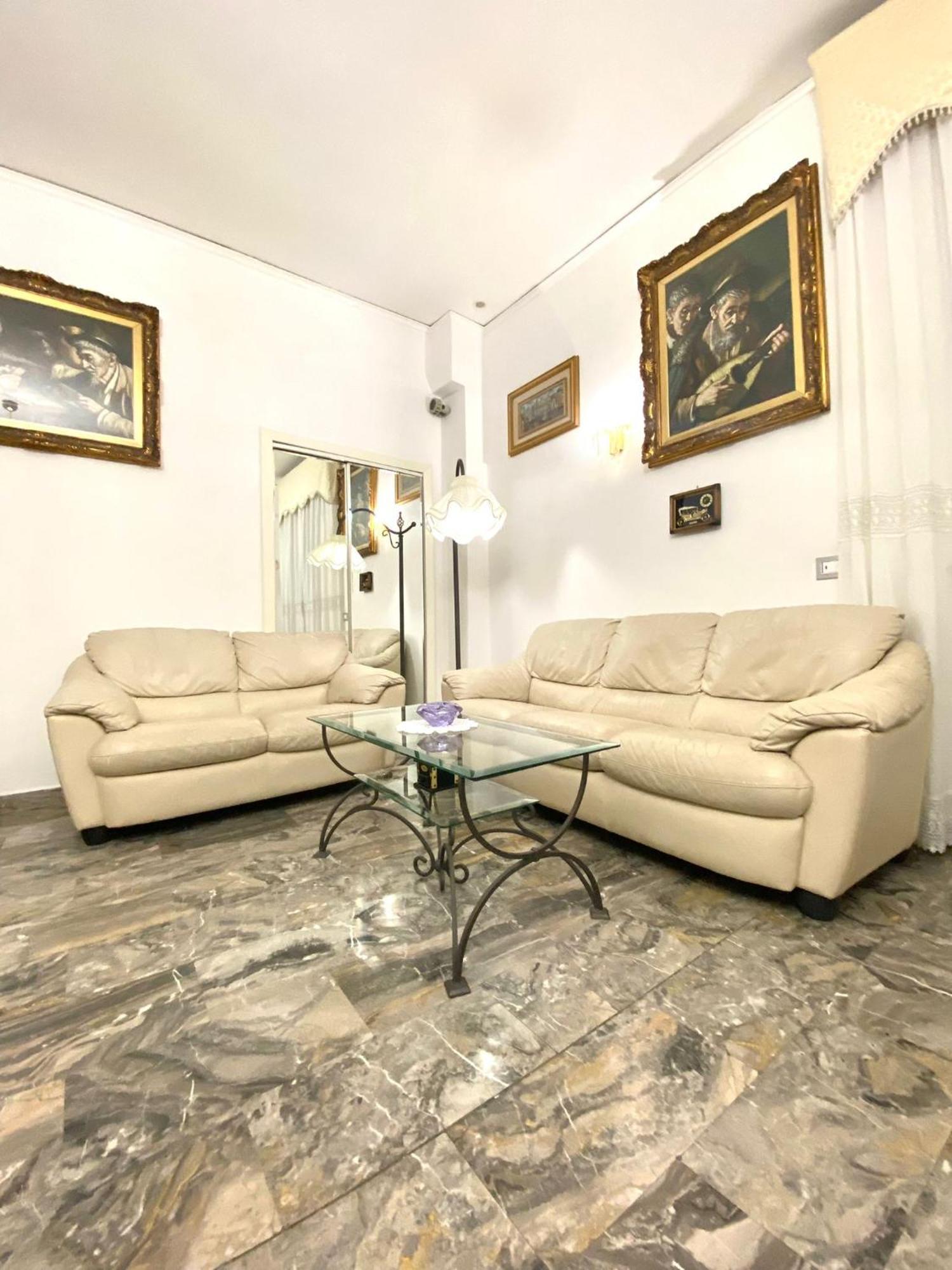Castellano Apartment เนเปิลส์ ภายนอก รูปภาพ