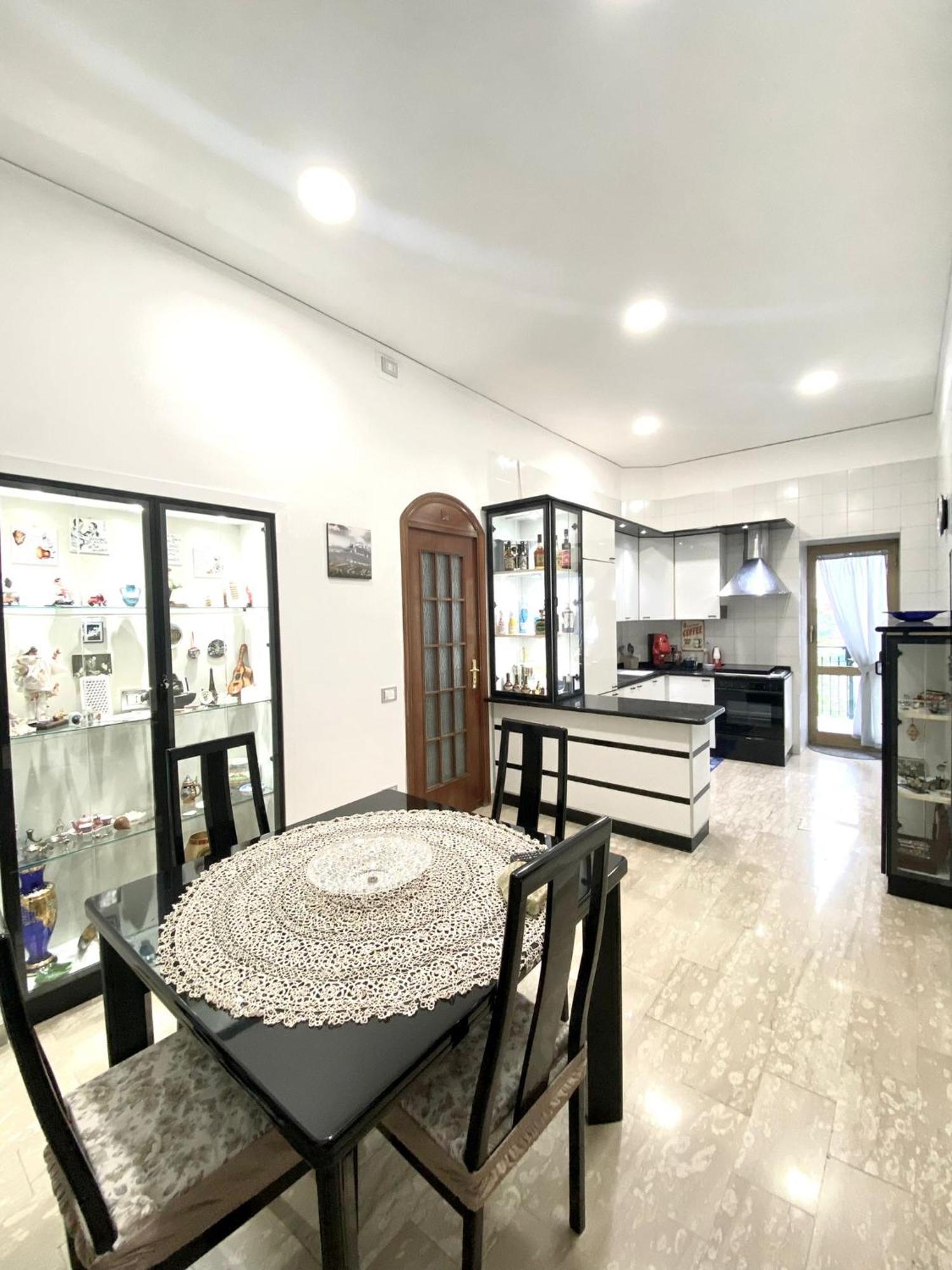 Castellano Apartment เนเปิลส์ ภายนอก รูปภาพ