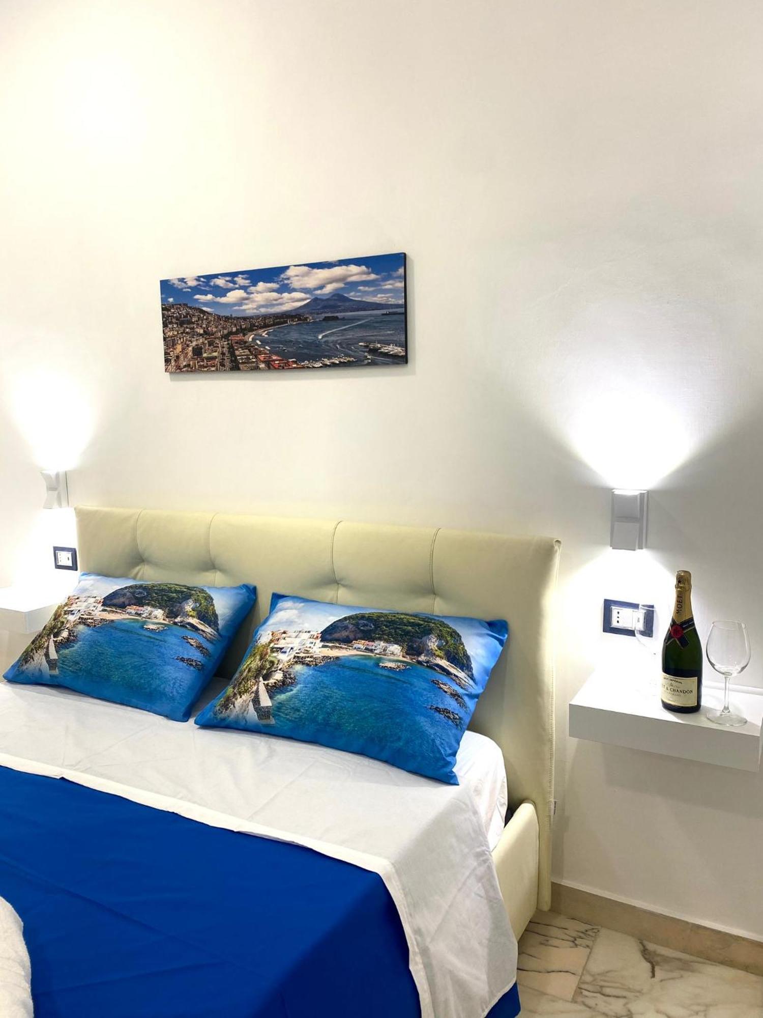 Castellano Apartment เนเปิลส์ ภายนอก รูปภาพ
