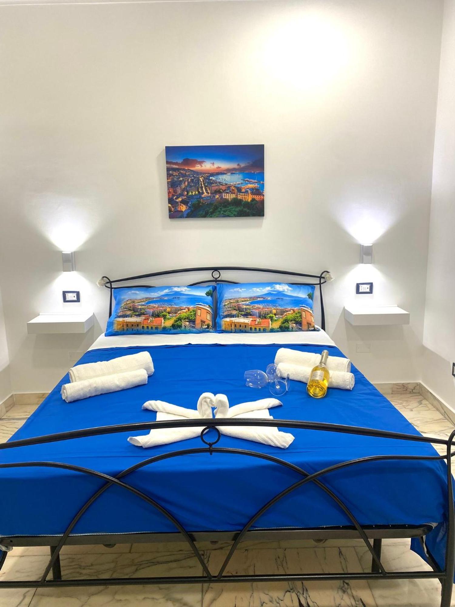 Castellano Apartment เนเปิลส์ ภายนอก รูปภาพ
