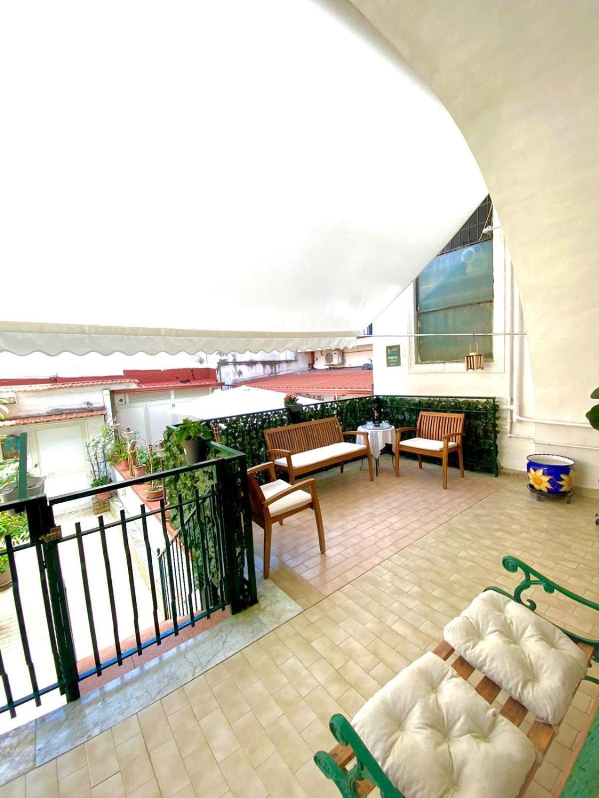Castellano Apartment เนเปิลส์ ภายนอก รูปภาพ