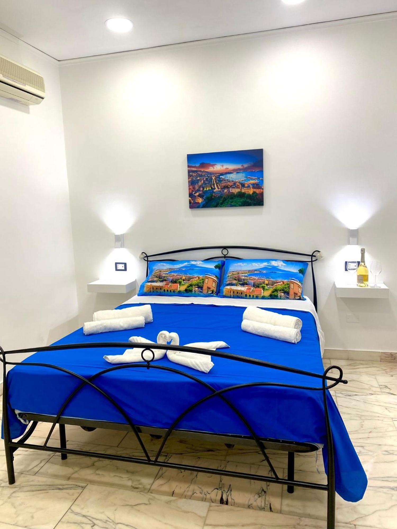 Castellano Apartment เนเปิลส์ ภายนอก รูปภาพ