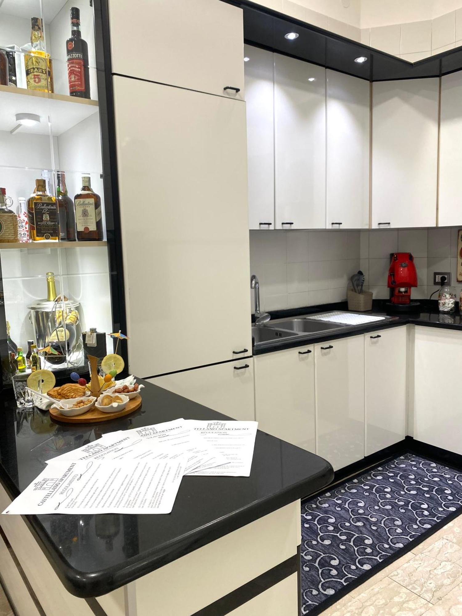 Castellano Apartment เนเปิลส์ ภายนอก รูปภาพ