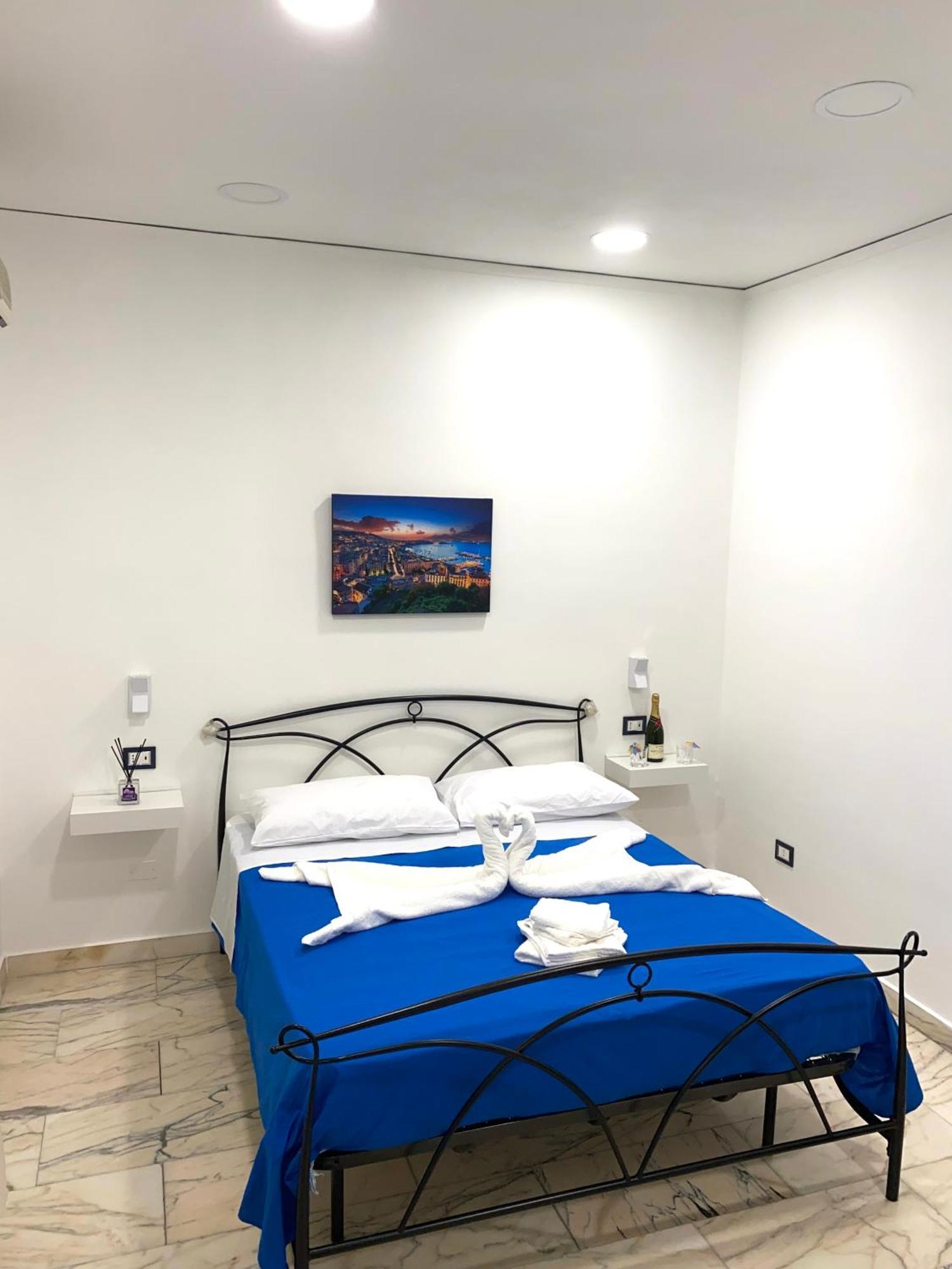 Castellano Apartment เนเปิลส์ ภายนอก รูปภาพ