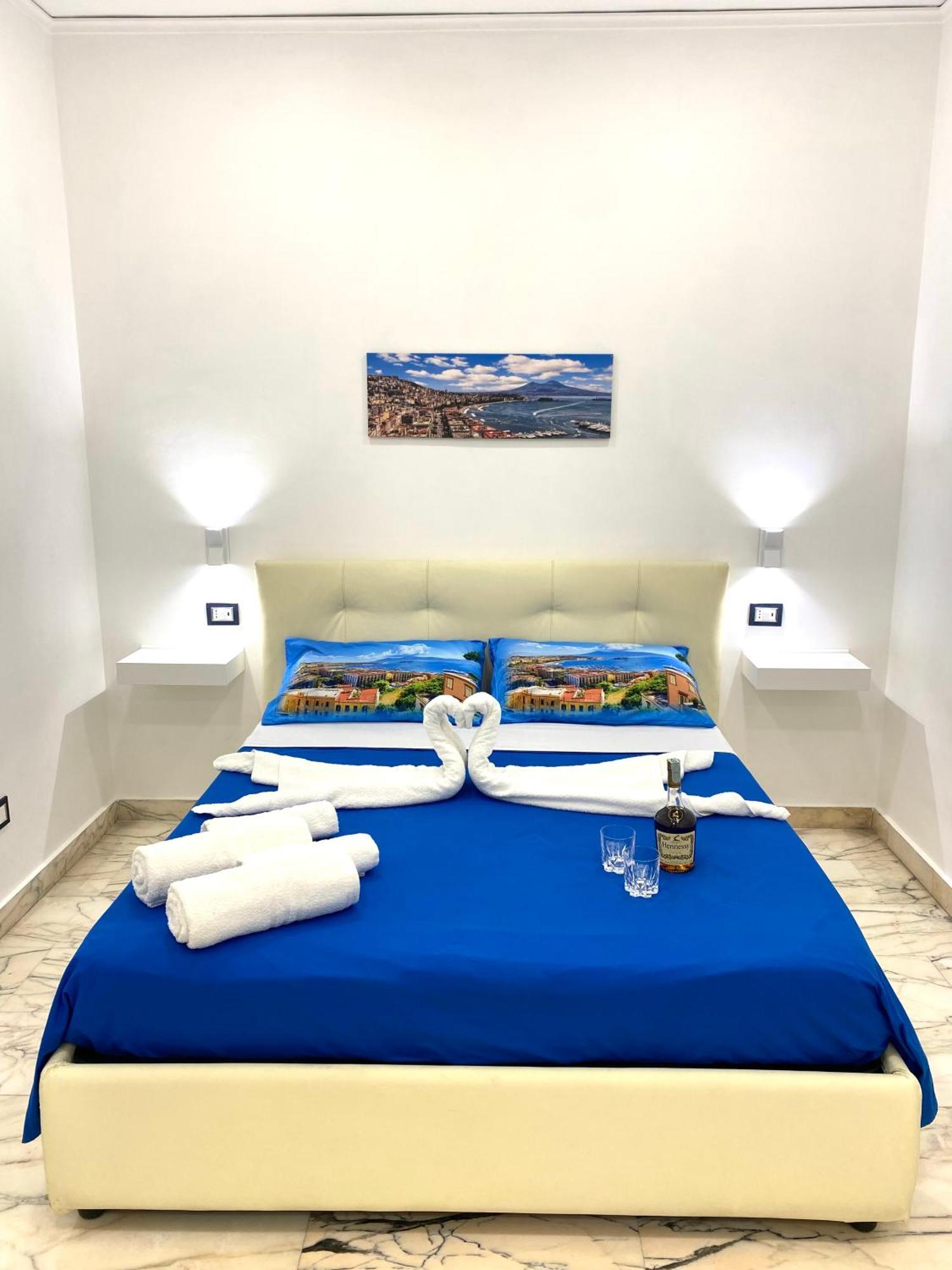 Castellano Apartment เนเปิลส์ ภายนอก รูปภาพ