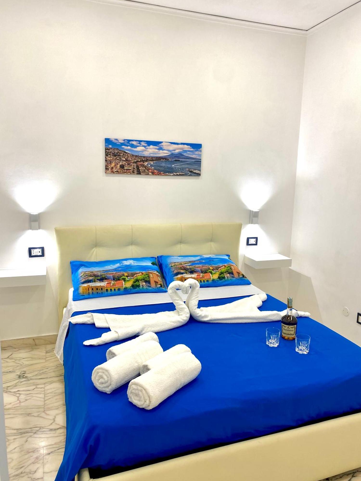 Castellano Apartment เนเปิลส์ ภายนอก รูปภาพ